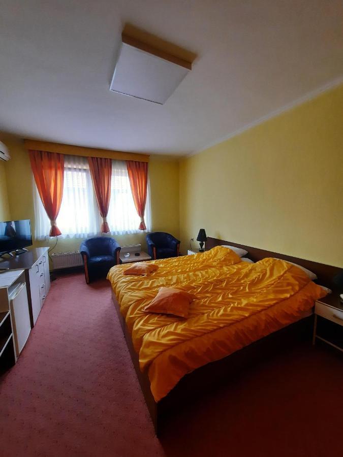 Motel Tiron Kakanj Bagian luar foto